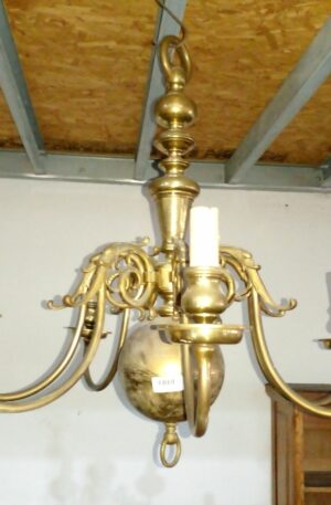 IMPORTANTE ARAÑA ESTILO HOLANDES 7 LUCES. COD: 95607