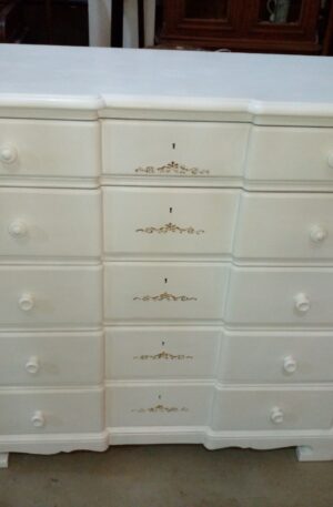 COMODA ANTIGUA 5 CAJONES ESTILO INGLES MACIZA PATINADA BLANCO VINTAGE. COD: 95507