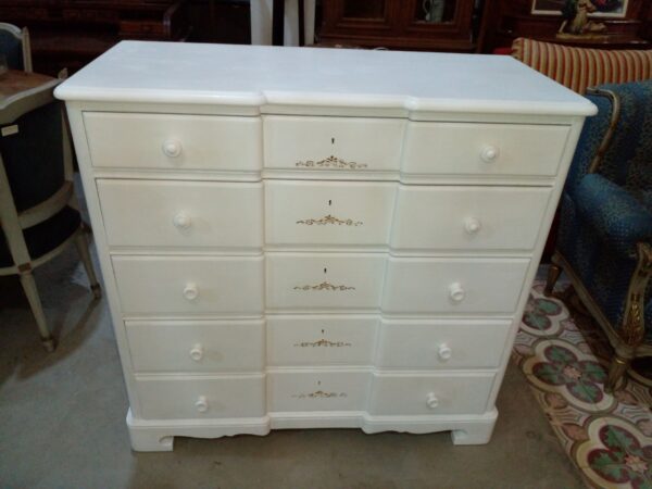 COMODA ANTIGUA 5 CAJONES ESTILO INGLES MACIZA PATINADA BLANCO VINTAGE. COD: 95507