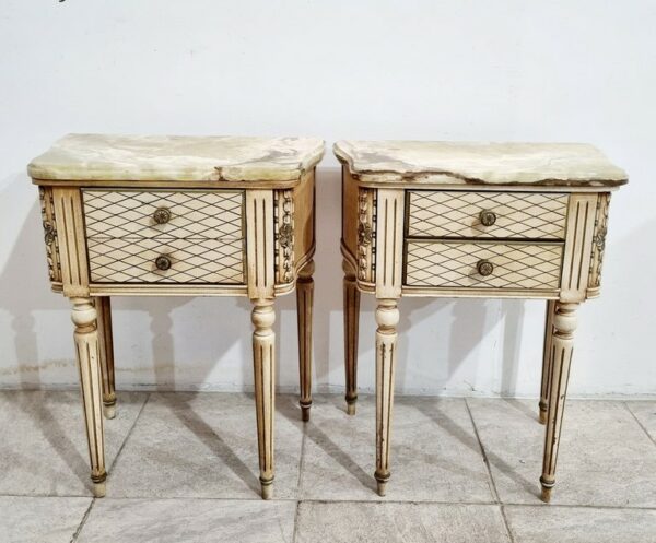 MESA DE LUZ ESTILO FRANCES LUIS XVI CON MARMOL ONIX ANTIGUAS. COD: 95401