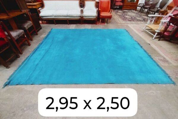 ALFOMBRA GRAN TAMAÑO 2.95 X 2.50 METROS COLOR CELESTE SUPER OFERTA. COD: 95905