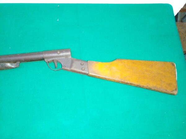 RIFLE DE AIRE COMPRIMIDO MARCA CHURRINCHE COLECCION DECADA DEL 60. COD: 94103 - Image 3