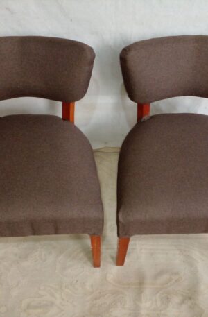 SILLA DE DORMITORIO O BIEN SILLA MATERA VINTAGE TAPIZADO NUEVO. COD: 94102