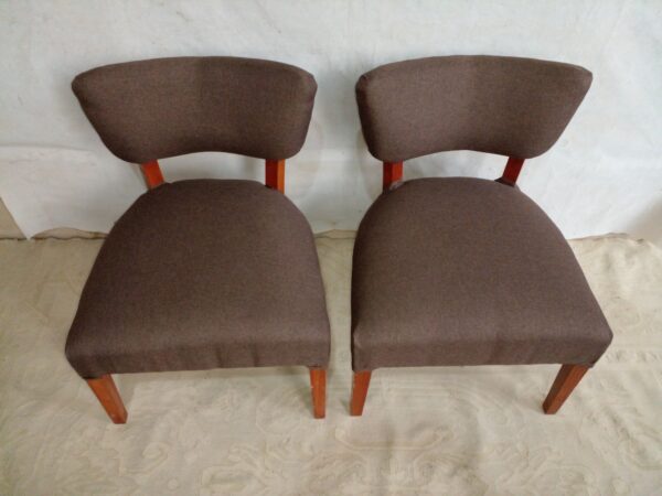 SILLA DE DORMITORIO O BIEN SILLA MATERA VINTAGE TAPIZADO NUEVO. COD: 94102