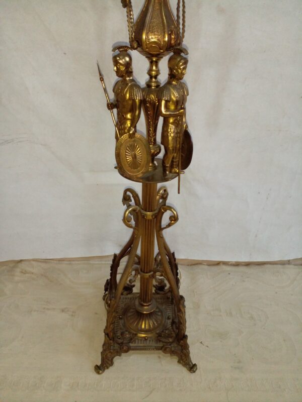 LAMPARA DE PIE BRONCE CON IMPORTANTES FIGURAS DE GUERREROS ROMANOS. COD: 96703 - Image 16