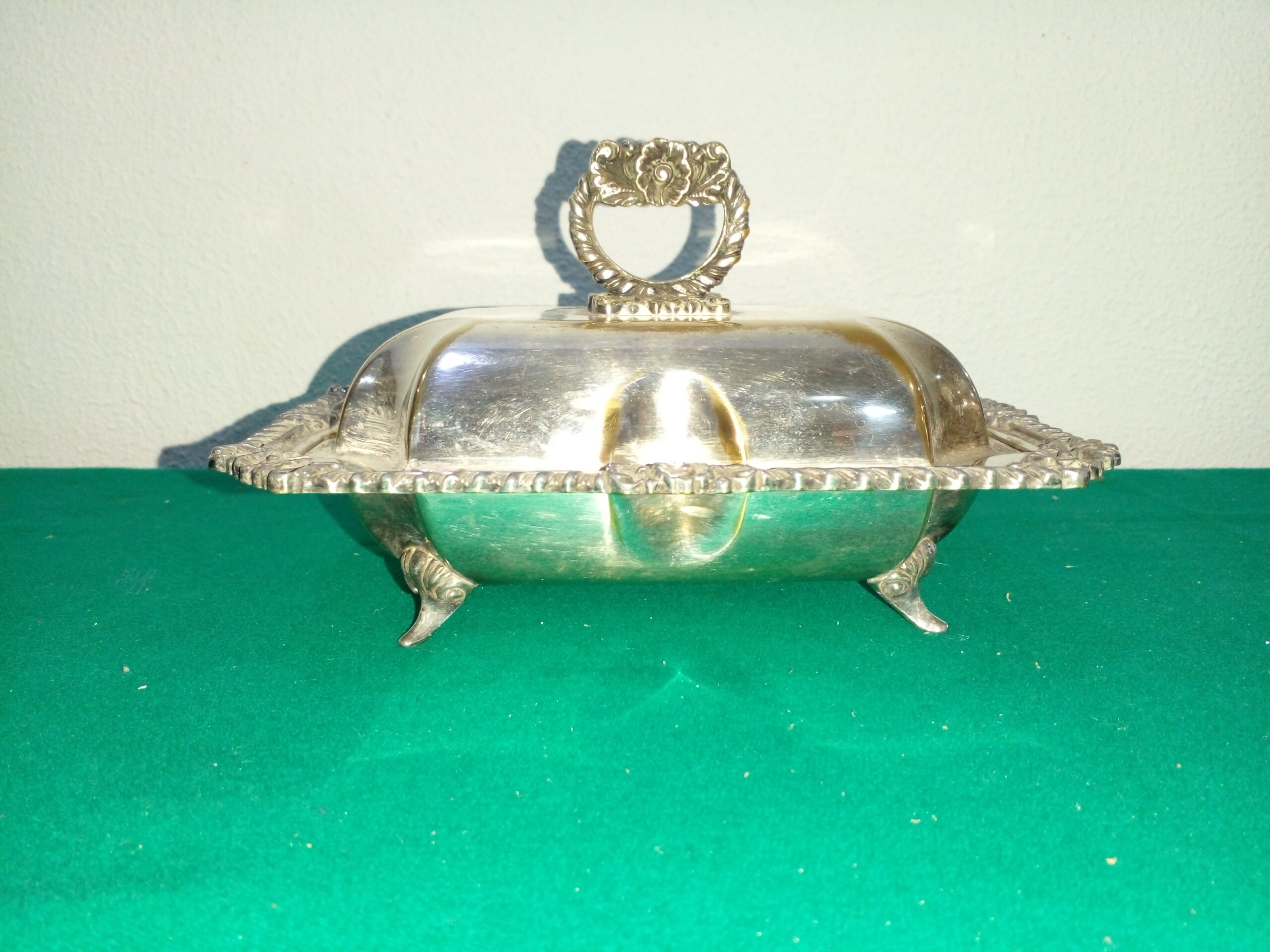 CENTRO DE MESA METAL PLATEADO ANTIGUO SELLADO PLATERIA ESCUDO. COD: 97406 - Image 3