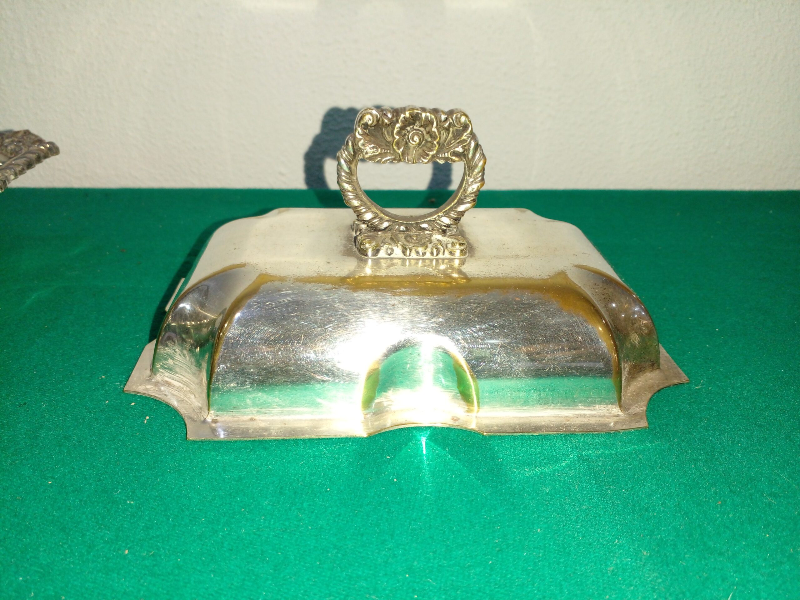 CENTRO DE MESA METAL PLATEADO ANTIGUO SELLADO PLATERIA ESCUDO. COD: 97406 - Image 7