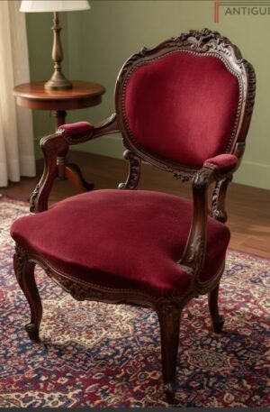 SILLON ANTIGUO EN NOGAL ITALIANO TALLADOS ESTILO COLONIAL FRANCES. COD: 96303