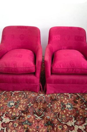 SILLON UN CUERPO SOFA TAPIZADO CON SIMBOLOS ORIENTALES. COD: 99006
