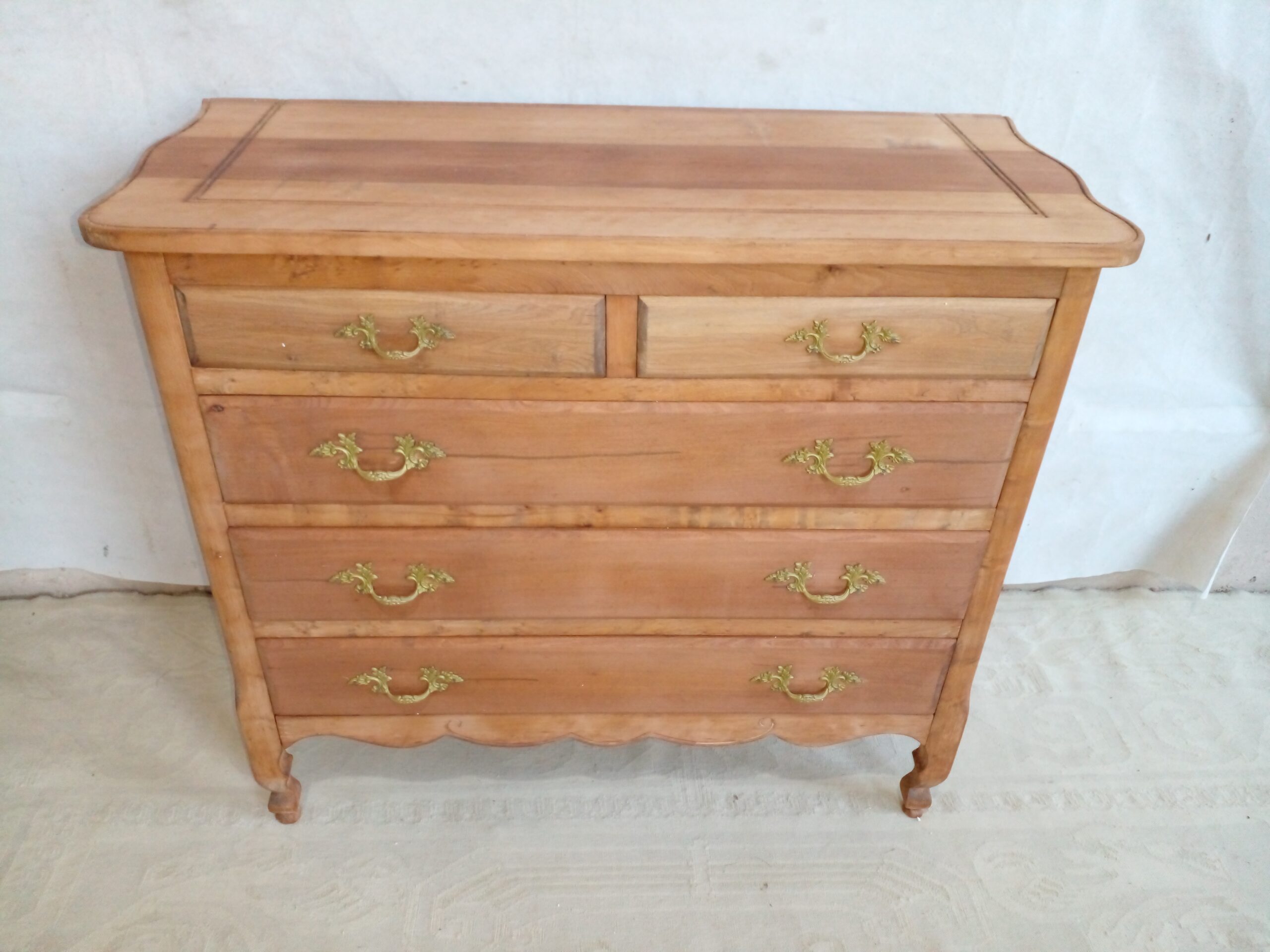 COMODA ANTIGUA MADERA LAVADA ESTILO FRANCES PROVENZAL. COD: 97607