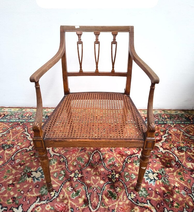 SILLON UN CUERPO ESTILO INGLES CON ASIENTO DE ESTERILLA VEGETAL. COD: 100005