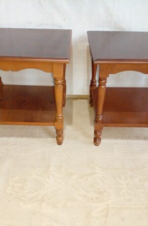 MESA DE SALA COSTADO DE SOFA, MESA RATONA O MESA AUXILIAR ESTILO INGLES. COD: 97606