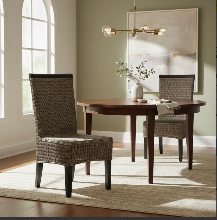 SILLA DE RATTAN DE INDONESIA , SILLAS ESTILO PARSON RATTAN Y MADERA LUSTRADA. COD: 103306