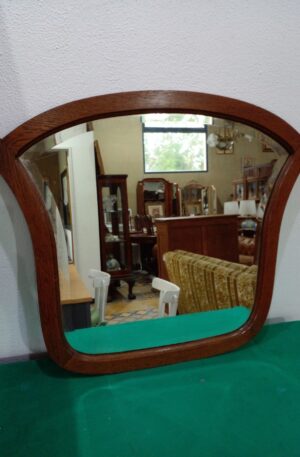 ESPEJO ANTIGUO BISELADO MARCO DE ROBLE. COD: 103001