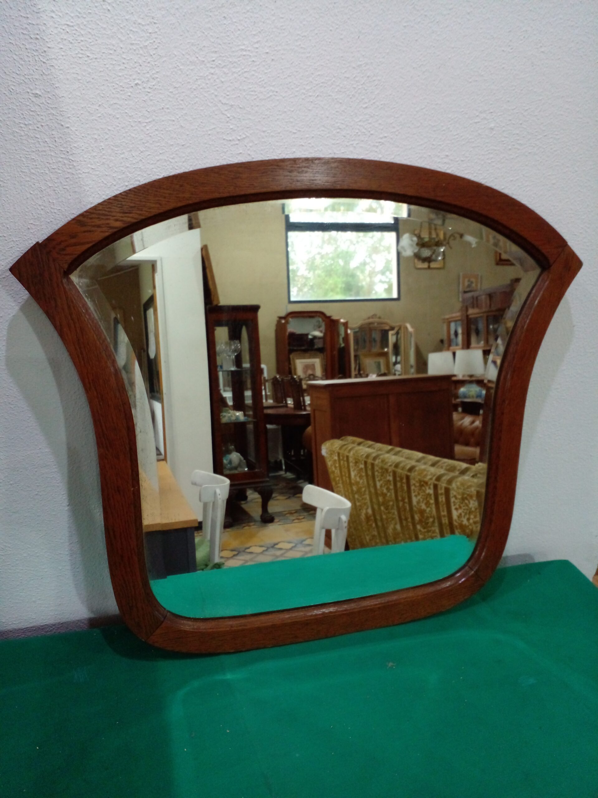 ESPEJO ANTIGUO BISELADO MARCO DE ROBLE. COD: 103001