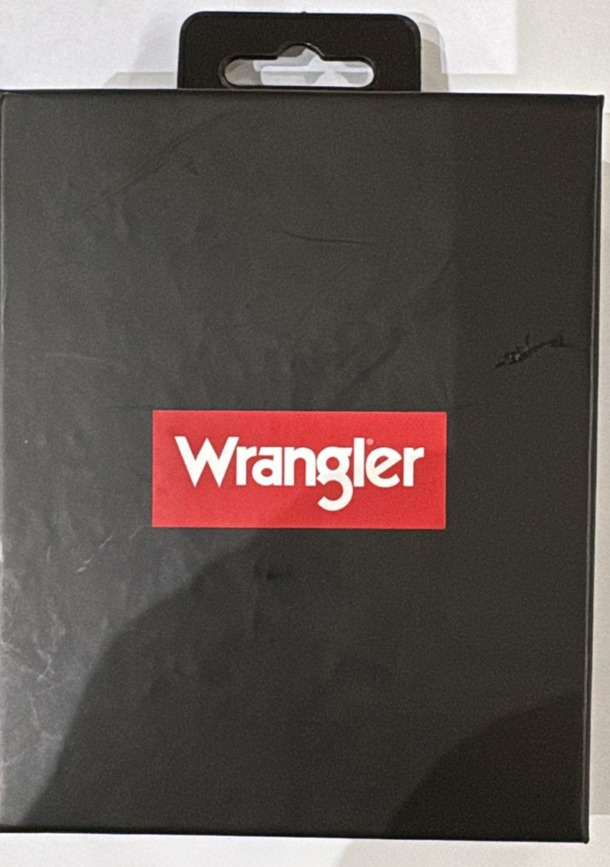 BILLETERA WRANGLER DE CUERO NEGRO CON PESPUNTE. PROTECCION RFID. COD: WR14 - Image 5