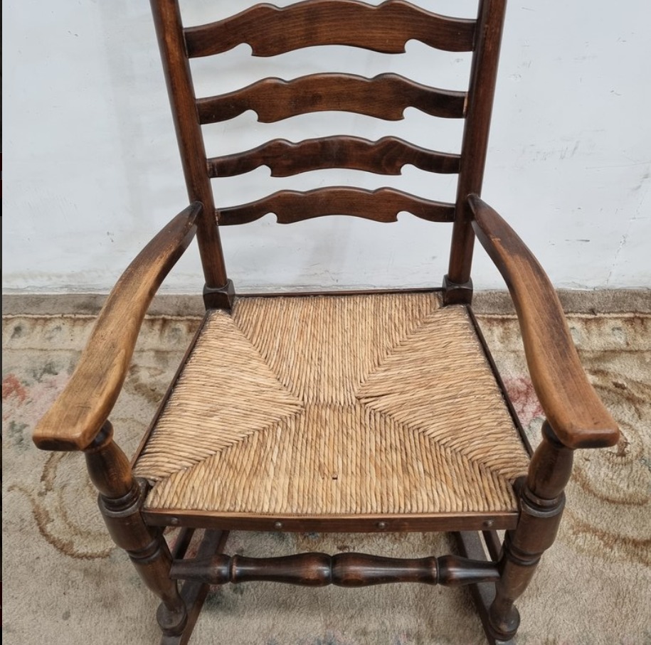 SILLON MECEDOR ANTIGUO ESTILO COLONIAL ASIENTO ENJUNCADO NATURAL. COD: 104103 - Image 6