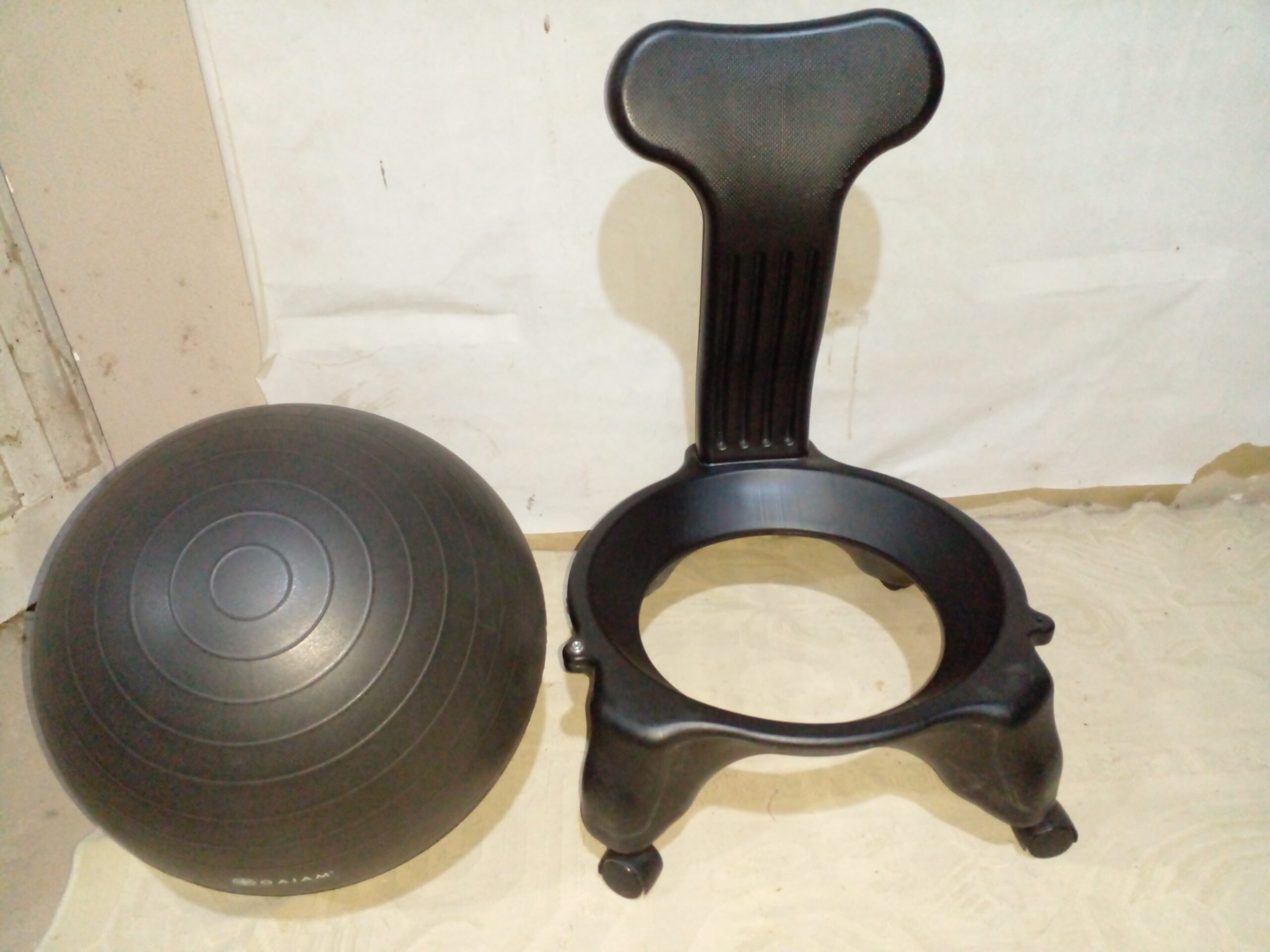 SILLA ERGONOMICA GAIAM CON PELOTA 52 CM PILATE POSTURAL. COD: 102704 - Image 5