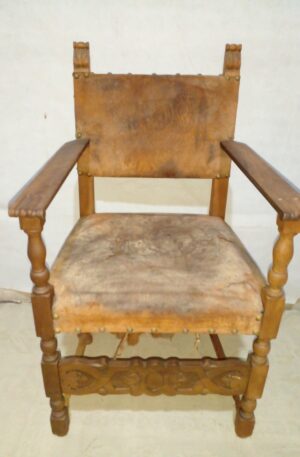 SILLON ANTIGUO ESTILO COLONIAL ESPAÑOL PARA RETAPIZAR OFERTA. COD: 79404