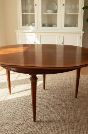 MESA DE COMEDOR ESTILO INGLES EN RAIZ DE NOGAL CON TABLA DE ALARGUE. COD: 106806