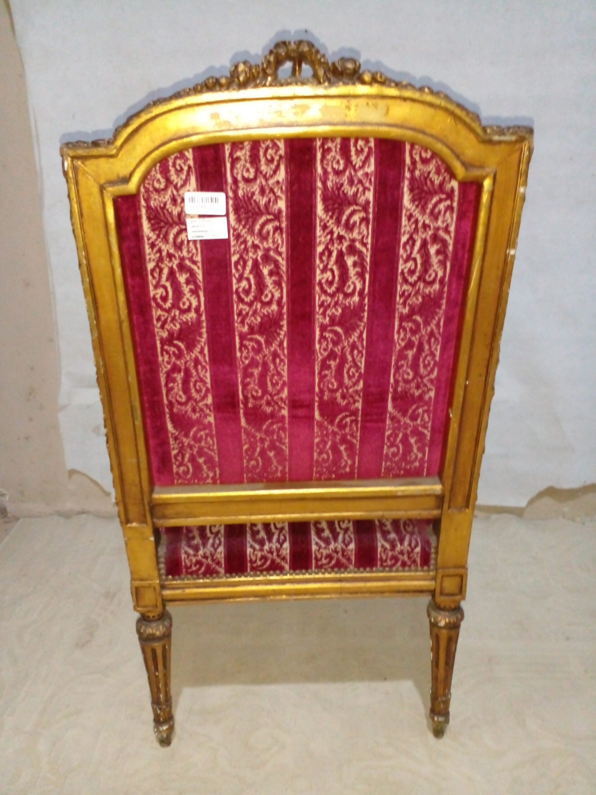 SILLON ANTIGUO ESTILO FRANCES LUIS XVI DORADO Y TAPIZADO DAMASCO. COD: 106603 - Imagen 11