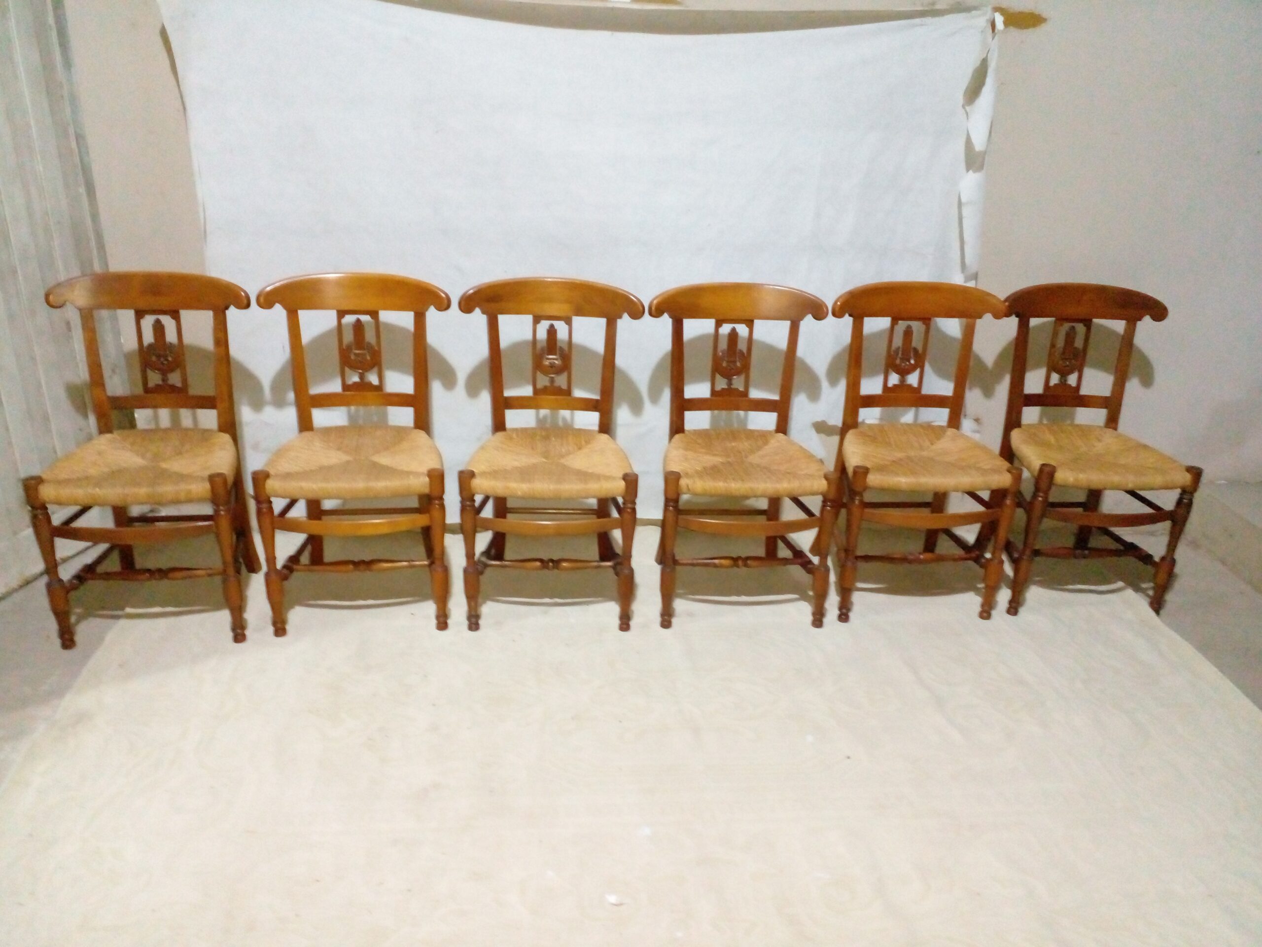 SILLA DE COMEDOR ESTILO CAMPO ASIENTO JUNCO VEGETAL IMPECABLES. COD: 107004A - Imagen 3