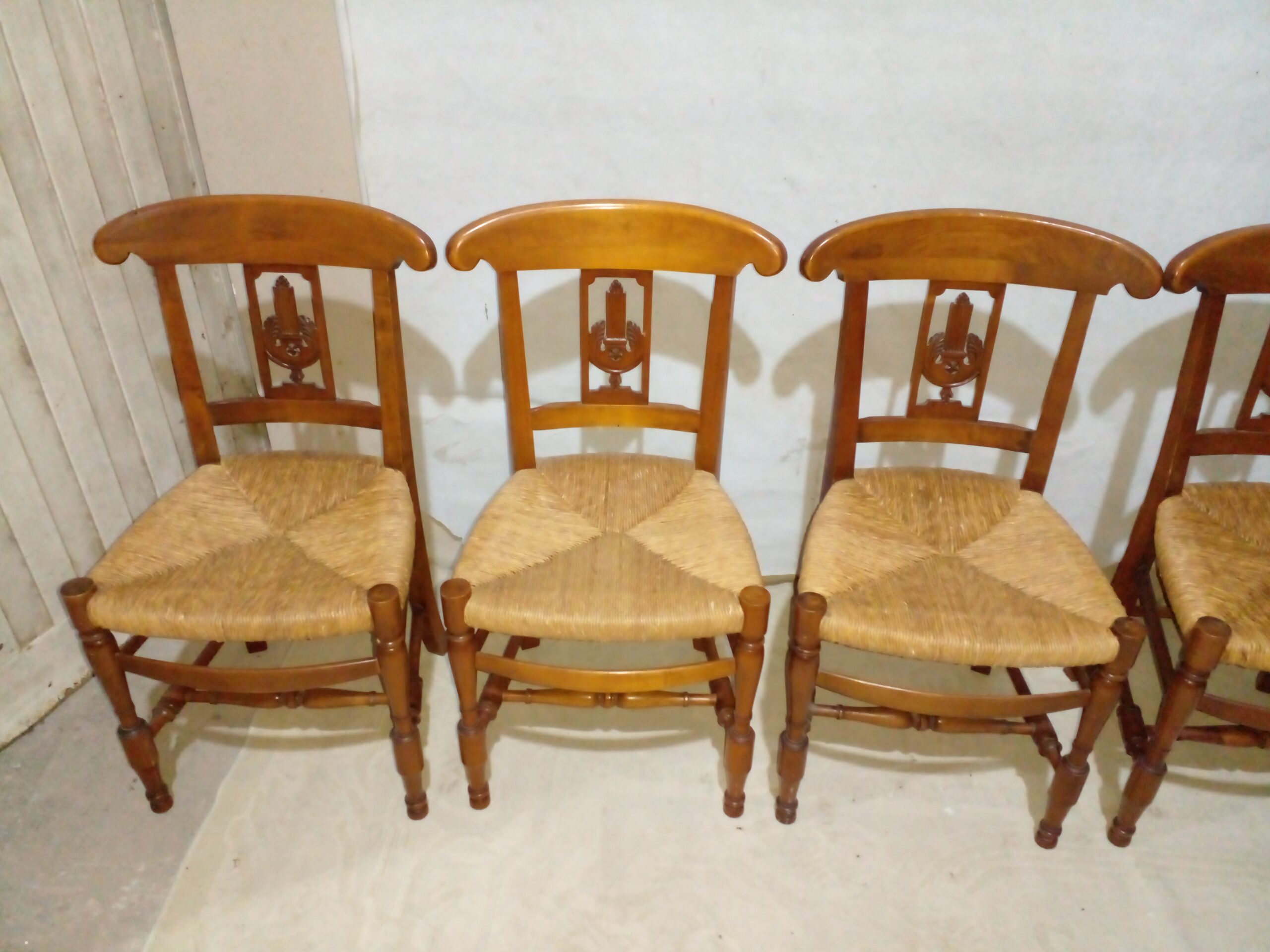 SILLA DE COMEDOR ESTILO CAMPO ASIENTO JUNCO VEGETAL IMPECABLES. COD: 107004A - Imagen 5