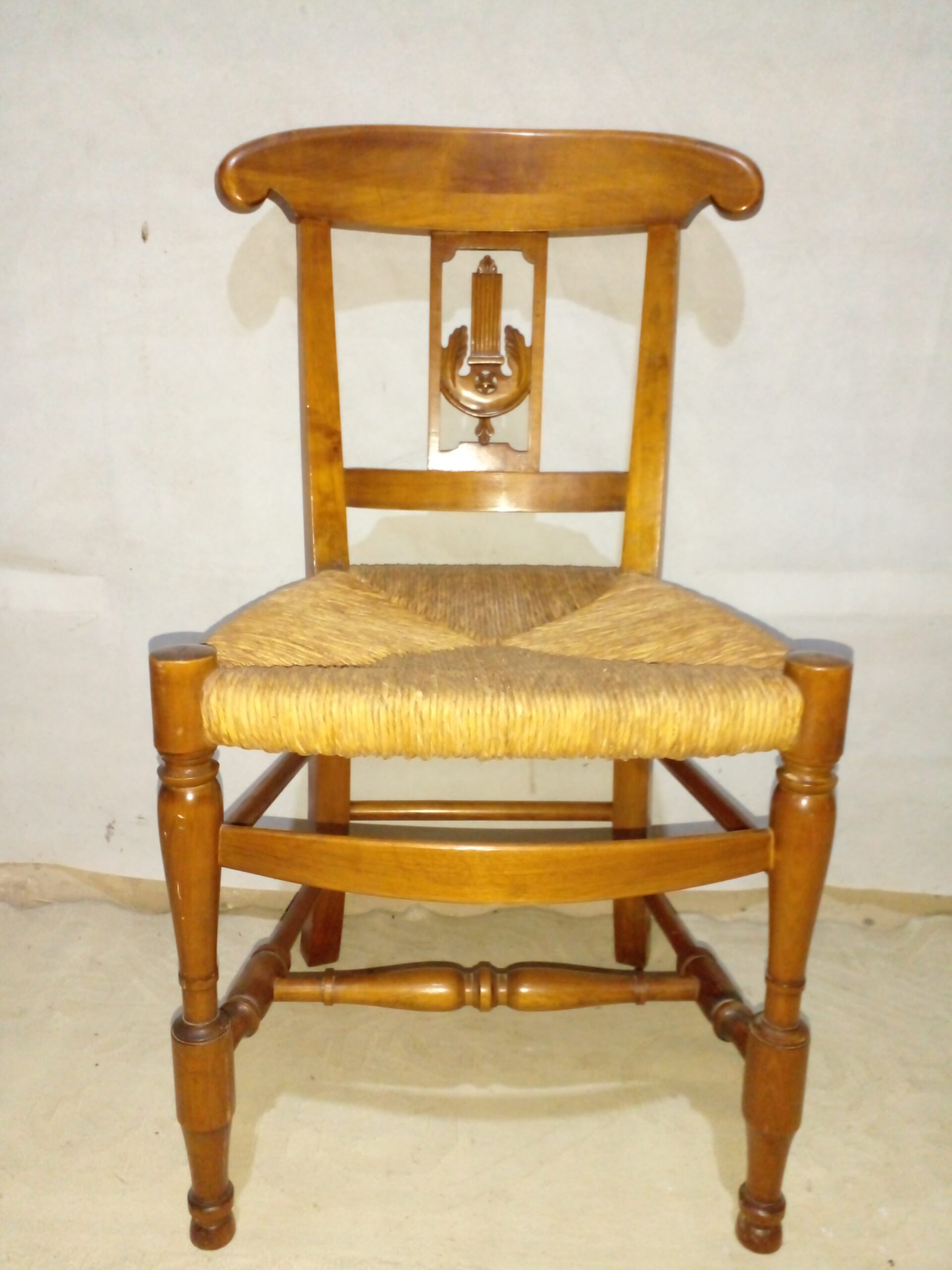 SILLA DE COMEDOR ESTILO CAMPO ASIENTO JUNCO VEGETAL IMPECABLES. COD: 107004A - Imagen 8