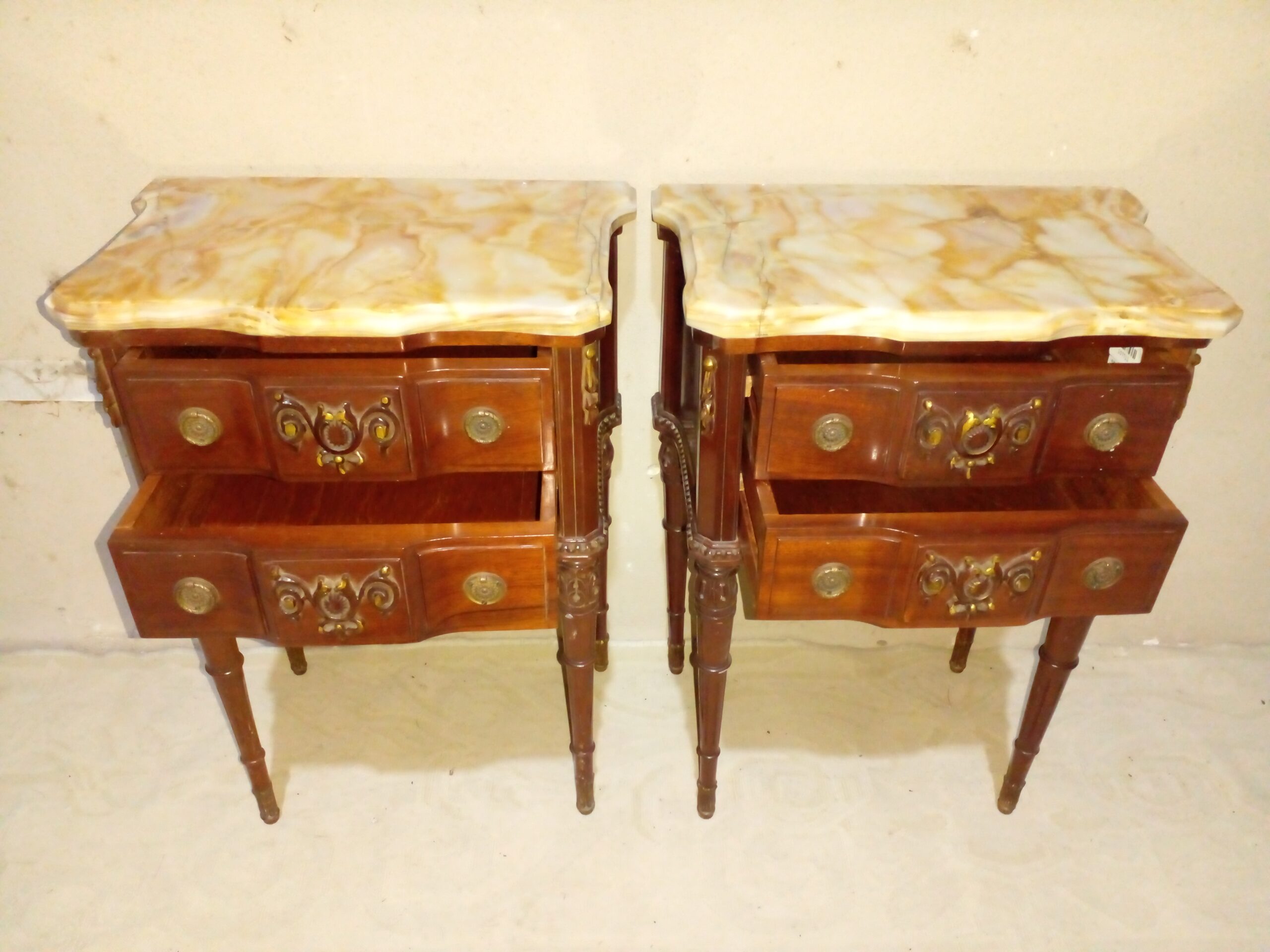MESA DE LUZ ESTILO FRANCES LUIS XVI CON MARMOL MADERA LUSTRADA. COD: 107711 - Imagen 13