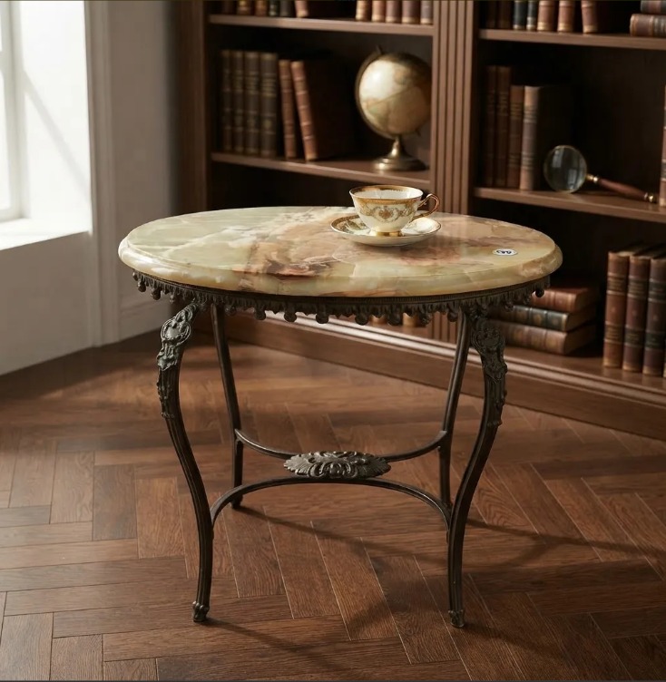 MESA DE SALA ANTIGUA DE BRONCE Y MARMOL ONIX IMPECABLE. COD: 98504