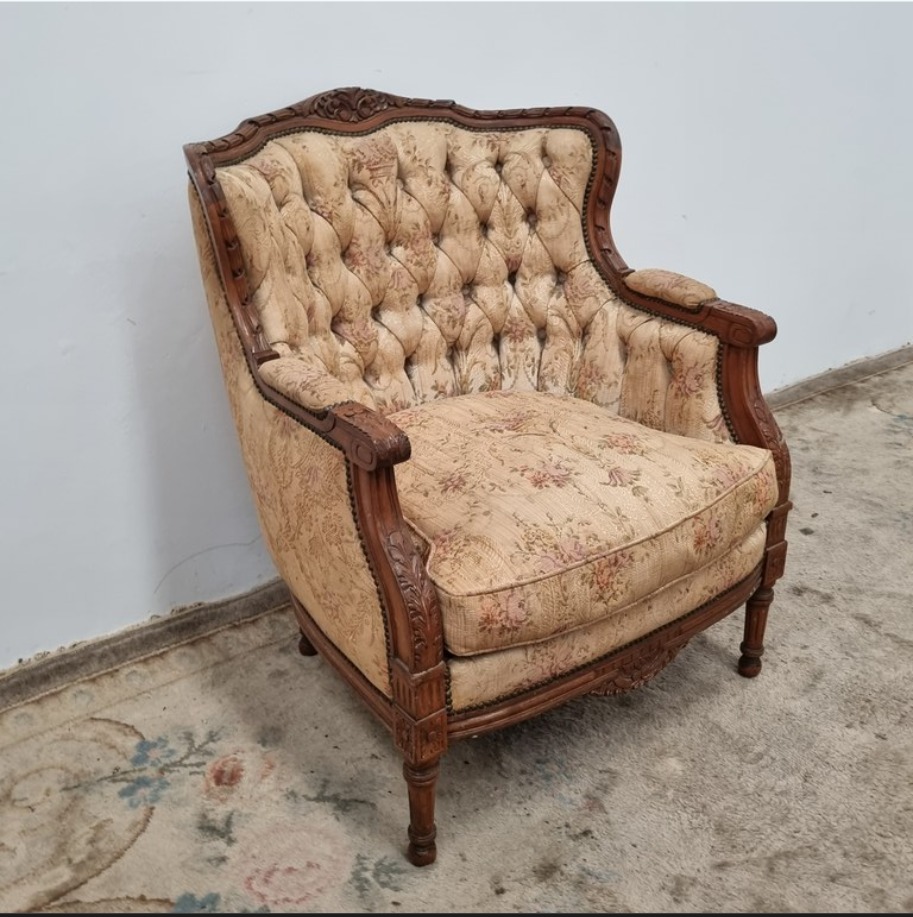 JUEGO DE SILLONES ESTILO FRANCES LUIS XVI TALLADOS EXCELENTES. COD: 107315 - Imagen 3