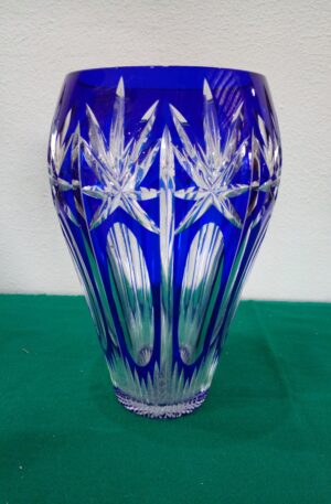 FLORERO DE CRISTAL DE BOHEMIA AZUL COBALTO Y CRISTALINO. COD: 107205