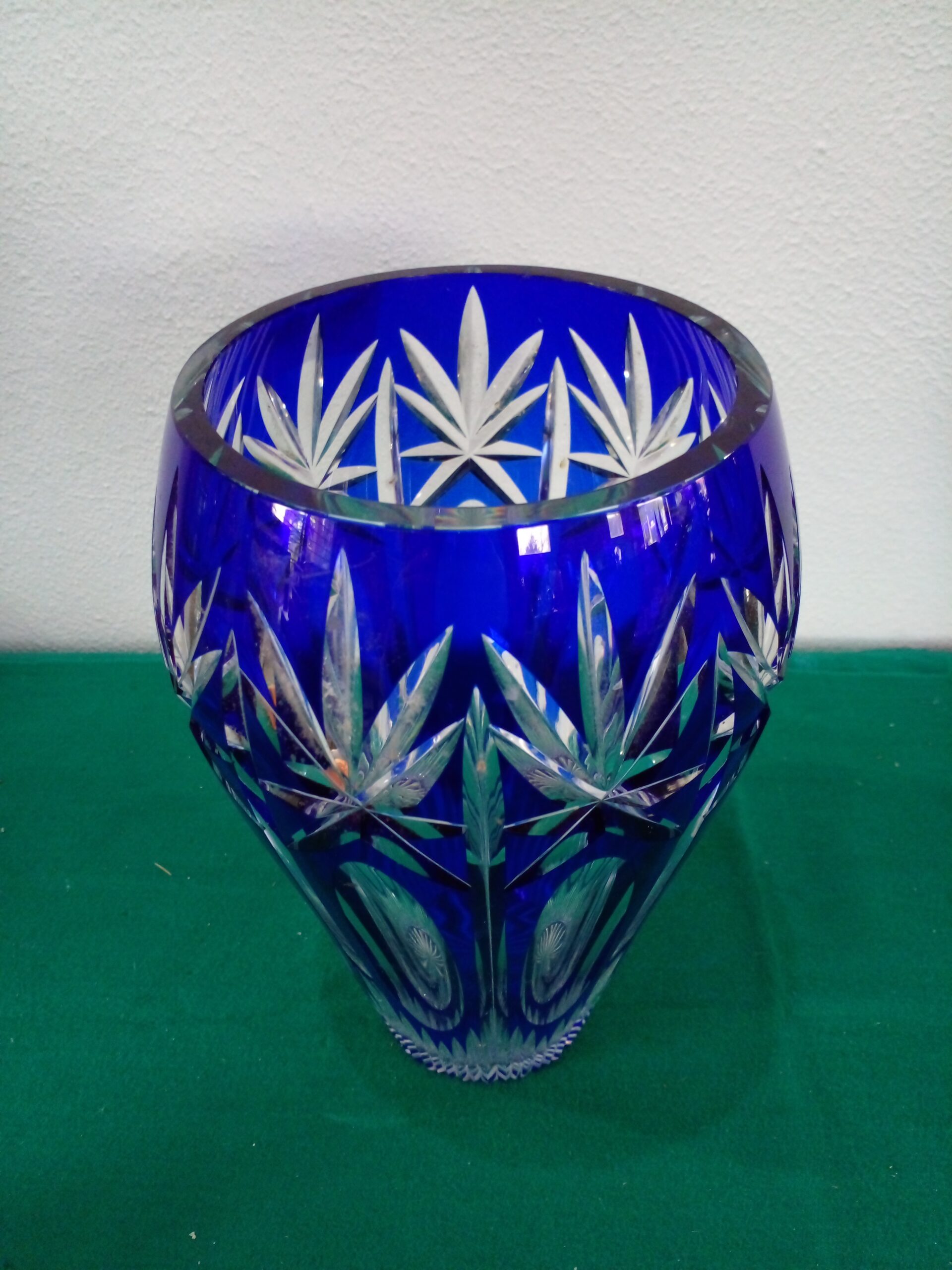 FLORERO DE CRISTAL DE BOHEMIA AZUL COBALTO Y CRISTALINO. COD: 107205 - Imagen 3