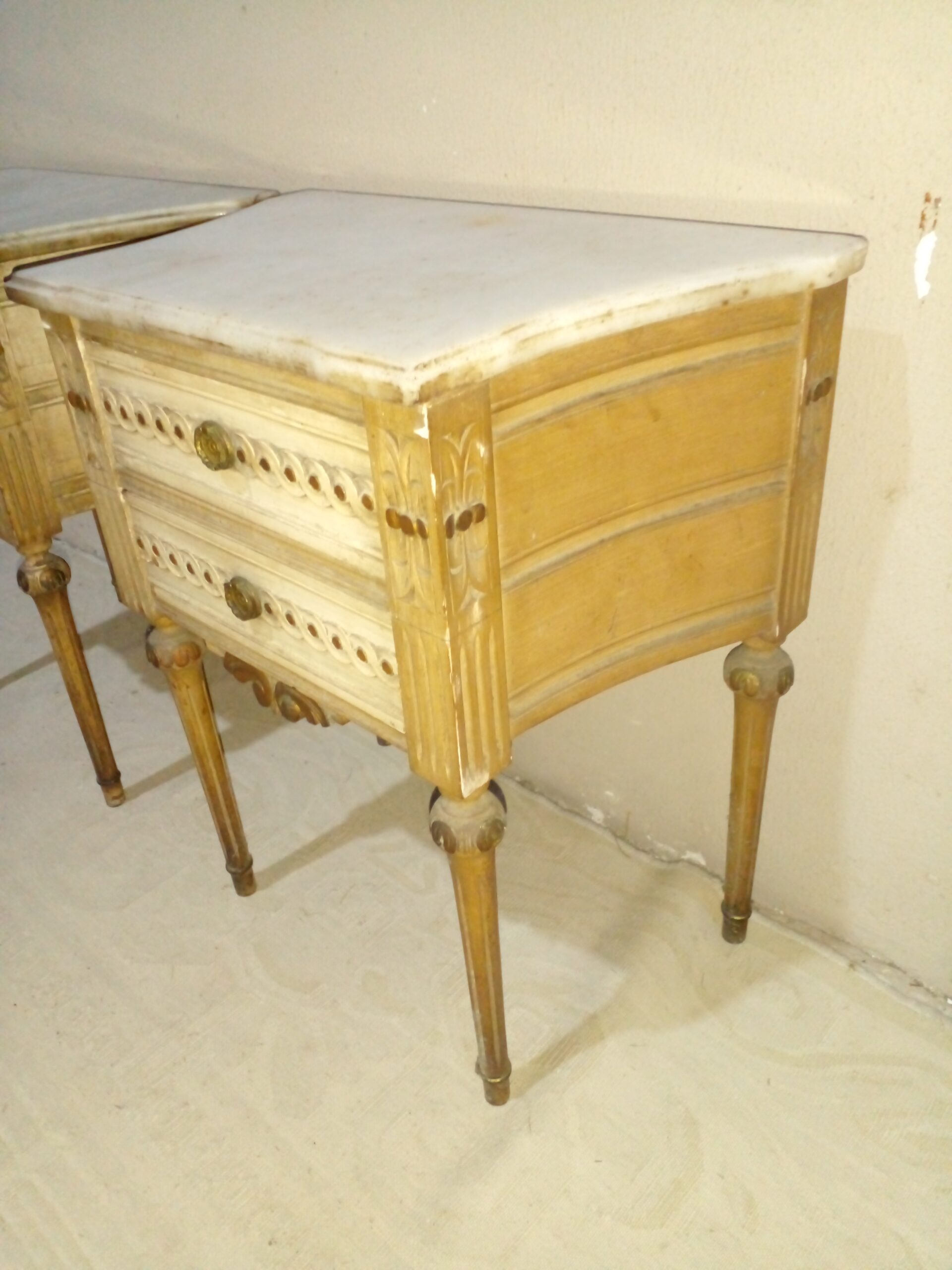 COMODA Y MESAS DE LUZ FRANCES LUIS XVI CON MARMOL. COD: 107810 - Imagen 15