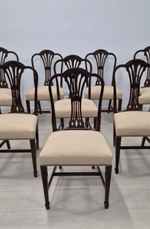 JUEGO DE SILLERIA INGLES HEPPLEWHITE 6 SILLAS Y 2 SILLONES DE CABECERA. COD: 109201