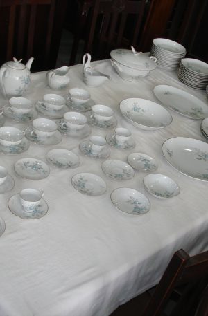 JUEGO DE VAJILLA PORCELANA TSUJI 102 PIEZAS Cod: 55202