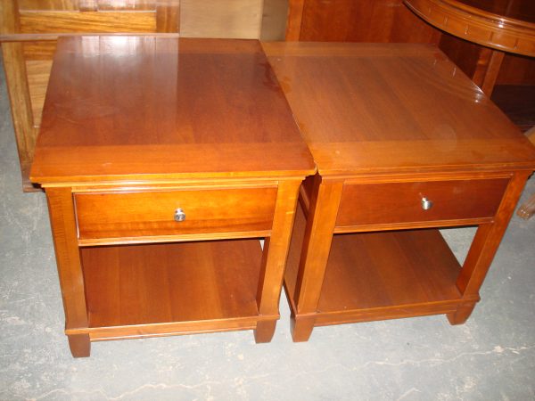 2 MESAS DE SALA MADE IN U.S.A (SOFA TABLE) MESA DE LUZ . COD: 54702/65604/49702