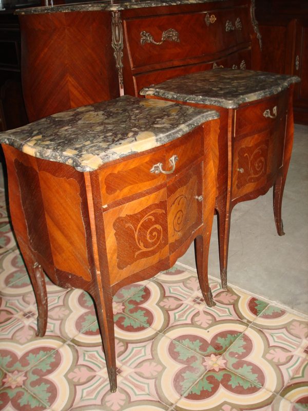 MESAS DE LUZ ESTILO FRANCES LUIS XV CON MARMOL PETIT MUEBLE. COD: 62301 - Image 3