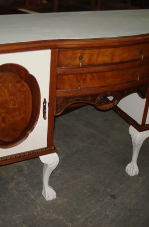 APARADOR BAJO ESTILO INGLES CHIPPENDALE INTERVENIDO. COD: 58801