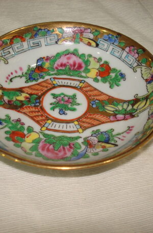 PLATO DECORATIVO PORCELANA ORIENTAL. COD: 54813