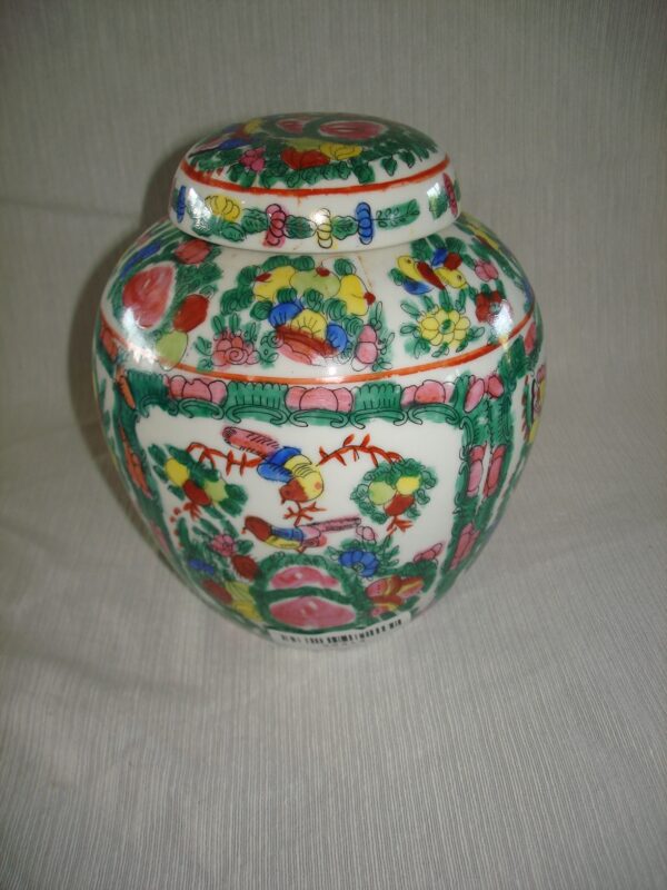 POTICHE DE PORCELANA ORIENTAL SELLADO. COD: 68314