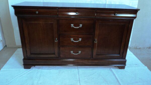 MUEBLE BAJO EN GUINDO, MADE IN U.S.A DREXEL HERITAGE FURNITURE. COD: 53423 / 78407 - Image 4