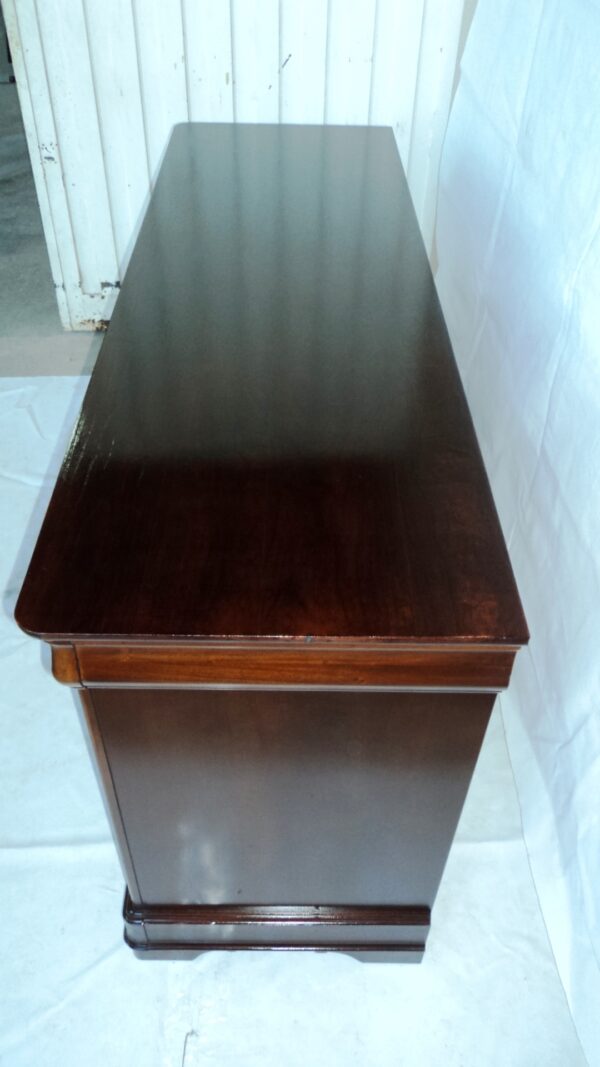 MUEBLE BAJO EN GUINDO, MADE IN U.S.A DREXEL HERITAGE FURNITURE. COD: 53423 / 78407 - Image 6