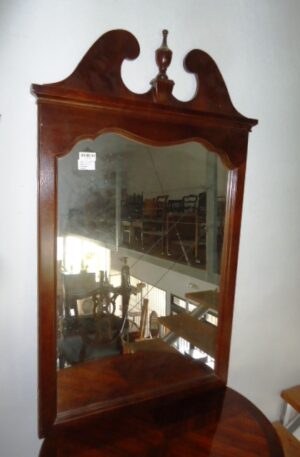 ESPEJO INGLES MADE IN USA EN GUINDO , DREXEL HGERITAGE. COD: 50705