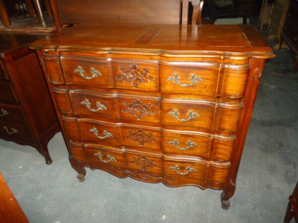 COMODA ANTIGUA ESTILO PROVENZAL 4 CAJONES EN ROBLE. COD: 63103