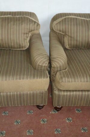 2 SILLONES DE LIVING ESTILO INGLES MADE IN USA SILLON. COD: 76105
