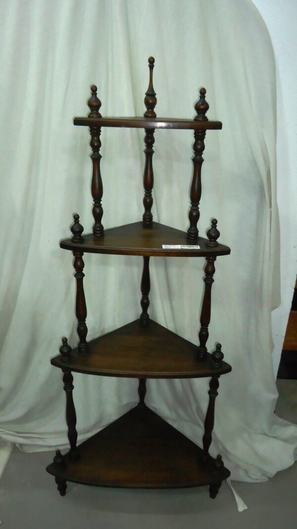 REPISA ESQUINERO ESTILO COLONIAL INGLES. COD: 78001
