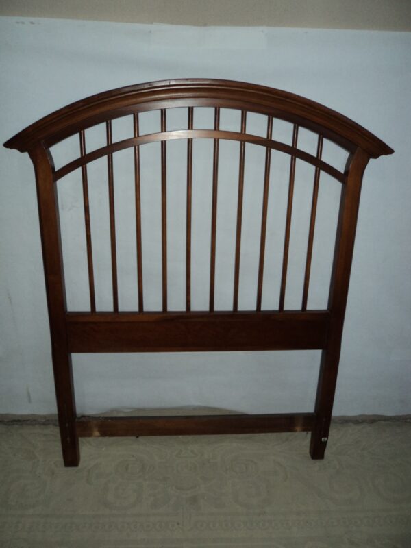 RESPALDO DE SOMMIER ESTILO INGLES MADE IN USA. COD: 80303