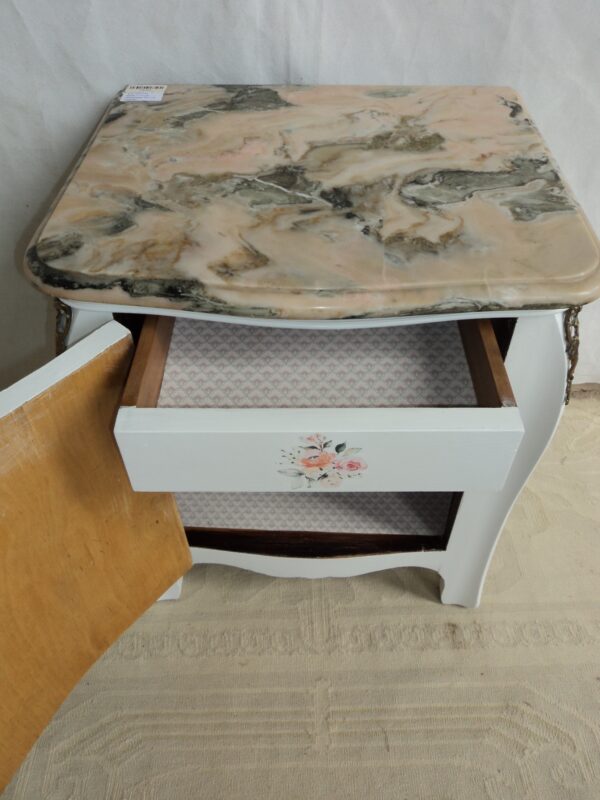 MESA DE LUZ ANTIGUA ESTILO FRANCES CON MARMOL, SHABY CHIC ROMANTIC. COD: 79002 - Image 9