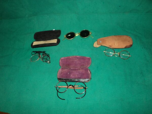 LOTE DE 4 PARES DE ANTEOJOS ANTIGUOS COLECCION. COD: 73808